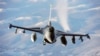 Украиндер F-16ны башкарууну үйрөнө баштаганы, бирок аларды оңдоо үчүн инженерлер менен механиктерди даярдоо алты ай же андан көп убакытка созулушу мүмкүн экени кабарланды 