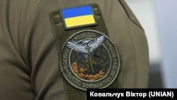 Пресслужба ГУР оприлюднила відео, з якого виглядає, що гелікоптер був знищений шляхом підпалу