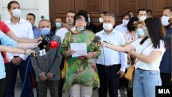 Фотографија од денешната прес-конференција на Иницијативниот одбор во ВМРО-ДПМНЕ за вонреден конгрес и оставка на Христијан Мицкоски