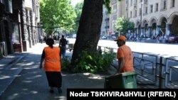 თბილისის დასუფთავების სამსახურის თანამშრომლები