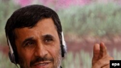 محمود احمدی نژاد در اجلاس کمسک