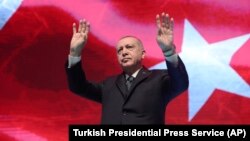 ښاغلي اردوغان وویل چې دا ځل به د ملي ورځو د رخصتیو له کبله د ګرځبندیز موده اوږده وي.