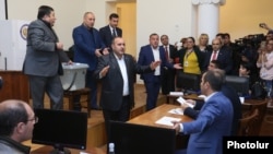 Վանաձորի ավագանու նիստում քաղաքապետի ընտրությունները, 10-ը հոկտեմբերի, 2016թ.