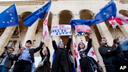 Controversatul proiect de lege a stârnit săptămâni de proteste în Georgia și a ridicat întrebări cu privire la ambițiile reale ale țării de a adera la UE. 