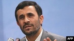 محمود احمدی نژاد تدوین قطعنامه تازه تحریم علیه ایران را بی تاثیر می داند.