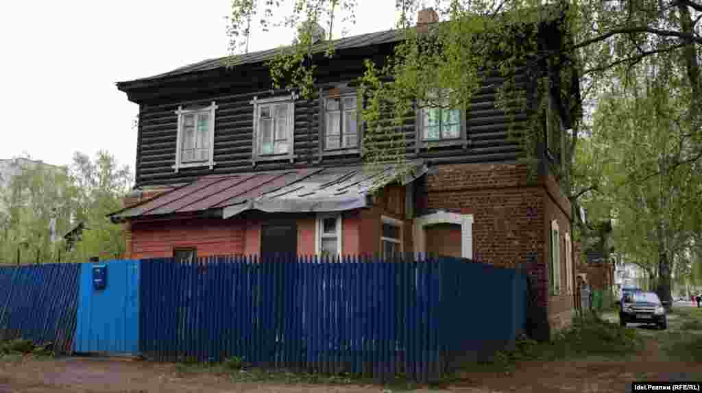 Квартал сто лет назад строили для инженеров Волго-Вишерского акционерного общества (будущего завода имени Серго). Этот район тогда считали элитным, потом, уже в советское время, именно здесь жила почти вся городская интеллигенция. 