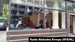 Се расчистуваат штетите по протестите