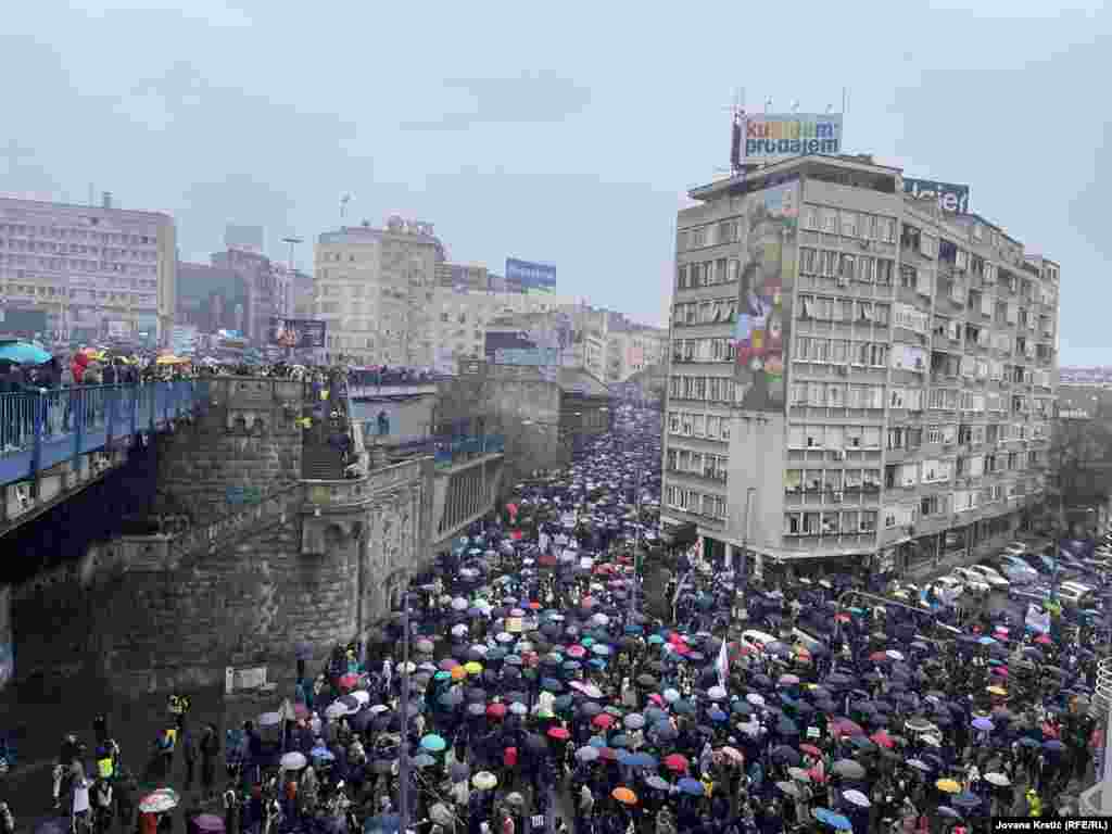 Studenții blochează peste 60 de facultăți și două sedii universitare pe 24 ianuarie 2025, în capitala sârbă, Belgrad.
