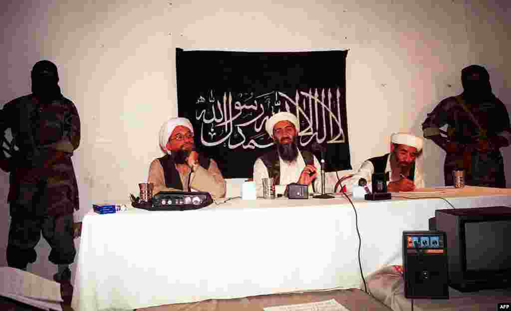 Otprilike na kraju sovjetsko-afganistanskog rata, bin Laden (u sredini 1998.) formirao je ono što je postalo poznato kao Al-Kaida. Tada je teroristički vođa objavio rat "Židovima i križarima" i proglasio da je ubijanje zapadnjaka "individualna dužnost svakog muslimana".