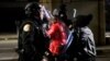 Sukob demonstranata i policije na protestu u Filadelfiji 27. oktobra 