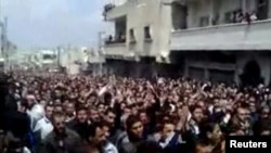 نمایی از تظاهرات مردم سوریه در شهر درعا