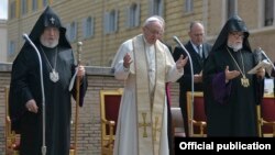 Vatican - Pope Francis and the heads of the Armenian Apostolic Church hold a joint prayer service in the Vatican, 5 April 2018.