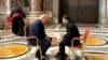 Donal Trump și Volodimir Zelenski s-au întâlnit la Roma, pe 26 aprilie.