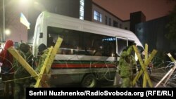 Заблокований вхід до телеканалу NewsOne, 3 грудня 2017 року