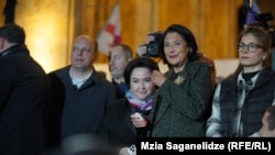 Salome Zurabișvili din mijlocul protestatarilor