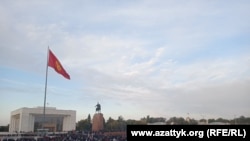 Ала-Тоо аянтындагы митинг. 9-октябрь, 2020-жыл.