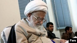 آیت‌الله لطف‌الله صافی گلپایگانی، از مراجع تقلید شیعیان،خواستار برخورد جدی با مسئولان برگزاری کنسرت در قم شد