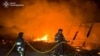 Рятувальники гасять пожежу на Харківщині після російського обстрілу, архівне фото