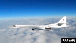 Російський бомбардувальник «Ту-160»