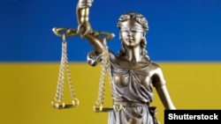 Президент України Володимир Зеленський 17 жовтня двома указами призначив 40 суддів загальних судів та двох суддів господарських судів