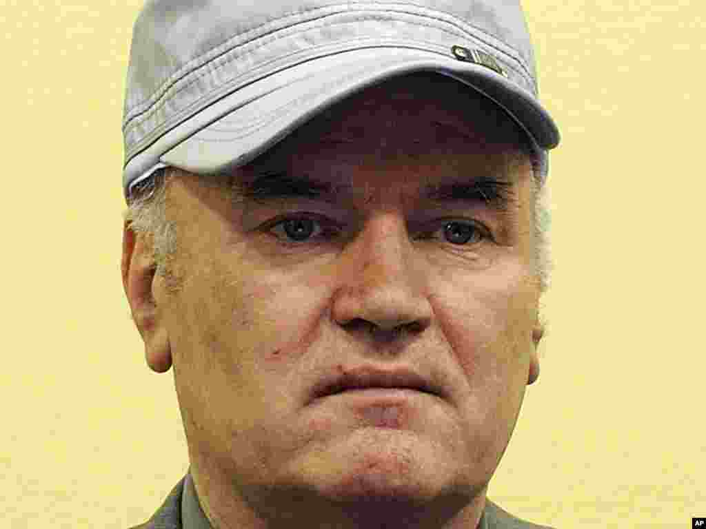 Ratko Mladić na prvom pojavljivanju pred Haškim tribunalom, 03.06.2011. Foto: AP / Martin Meissner