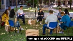 Министерката за образование и наука, Мила Царовска, на средба со претставниците на учениците и средношколците, 21 јули 2021