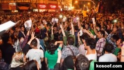 شادی‌های خیابانی پس از اعلام خبر پیروزی حسن روحانی