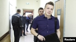 Засновник телеграм-каналу Nexta: люди з редакції Протасевича після його затримання «вжили всі заходи, аби видалити Романа з усіх чатів, щоб не підставляти інших людей»