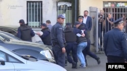 Priđenje osumnjičenih za pokupaj terorističkog napada 16. oktobra 2016., arhivski snimak