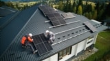 Unul dintre programele de mediu care s-a bucurat de un mare succes este Casa Verde Fotovoltaice. Anul acesta va avea însă un buget redus față de anul trecut cu 500 de milioane de lei.