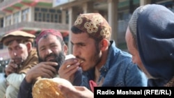 افغانستان کې د فقر او لوږې کچه ورځ تر بلې ډېرېږي