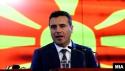 Премиерот Зоран Заев на заедничка прес - конференција со претседавачот на Советот на министри на Босна и Херцеговина, Денис Звиздиќ, кој учествува на Самитот 100 во Скопје.