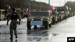 Зустріч солдатів американської армії на польсько-німецькому кордоні. Вільшани, 12 січня 2017 року