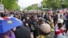 მარშის მონაწილეები ისნის მეტროდან შს სამინისტროს შენობისკენ დაიძრნენ.