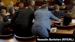 Окончателното гласуване на размера на партийната субсидия ще бъде в петък