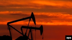 Видобуток нафти, ілюстративне фото