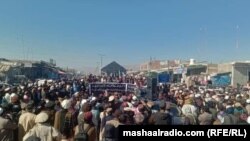 د میرلي پر څلور لاره د لاریون په پای کې محسن داوړ لاریونوالو ته وینا کوي: ۲۰۲۱، ۲۰ جنوري