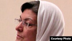 خدیجه مقدم از فعالان حقوق زنان.