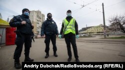 Вранці поліція повідомила про доправлення двох людей до відділення після суперечки на Гідропарку