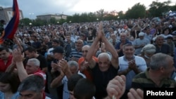 Armenia - Supporters of Prime Minister Nikol Pashinian rally in Armavir, June 7, 2021.