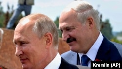 Претседателите на Русија и на Белорусија - Владимир Путин и Александар Лукашенко.
