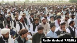 د افغانستان د حج او اوقافو وزارت د اختر په ورځو کې خلکو ته جوماتونو ته د تګ په اړه ځانګړی اعلان نه دی کړی خو له خلکو یې غوښتنه کړې چې د اختر په درېیو ورځو کې دي له کورونو نه وځي.