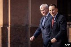 Ministrul ucrainean de Externe, Andrii Sîbiha, și ministrul polonez de Externe, Radoslaw Sikorski, s-au întâlnit la Varșovia pe 12 martie.