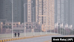 Hubeý welaýatynyň merkezi Wuhan şäheri. 28-nji ýanwar, 2020 ý.
