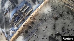 Підрозділ безпілотної авіації «Армія SOS» веде повітряну розвідку в Донецькому аеропорту 15 січня 2015 року