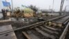 Уряд: руху вантажних поїздів між окупованою і контрольованою урядом частинами Донбасу немає