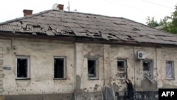 Иллюстративное фото. Один из районов Луганска. Июль 2014 года 