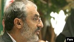 محمد مهدی زاهدی، وزیر علوم، تحقیقات و فناوری می گوید رسانه ها در باره وضعیت دانشجویان، بزرگنمایی کرده اند