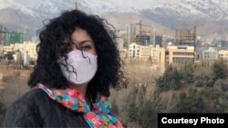 نرگس محمدی، فعال مدنی و سخنگوی کانون مدافعان حقوق بشر در ایران