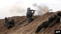 شبه‌نظامیان شیعه از حشد الشعبی در تصویری از دسامبر ۲۰۱۶ در اطراف موصل
